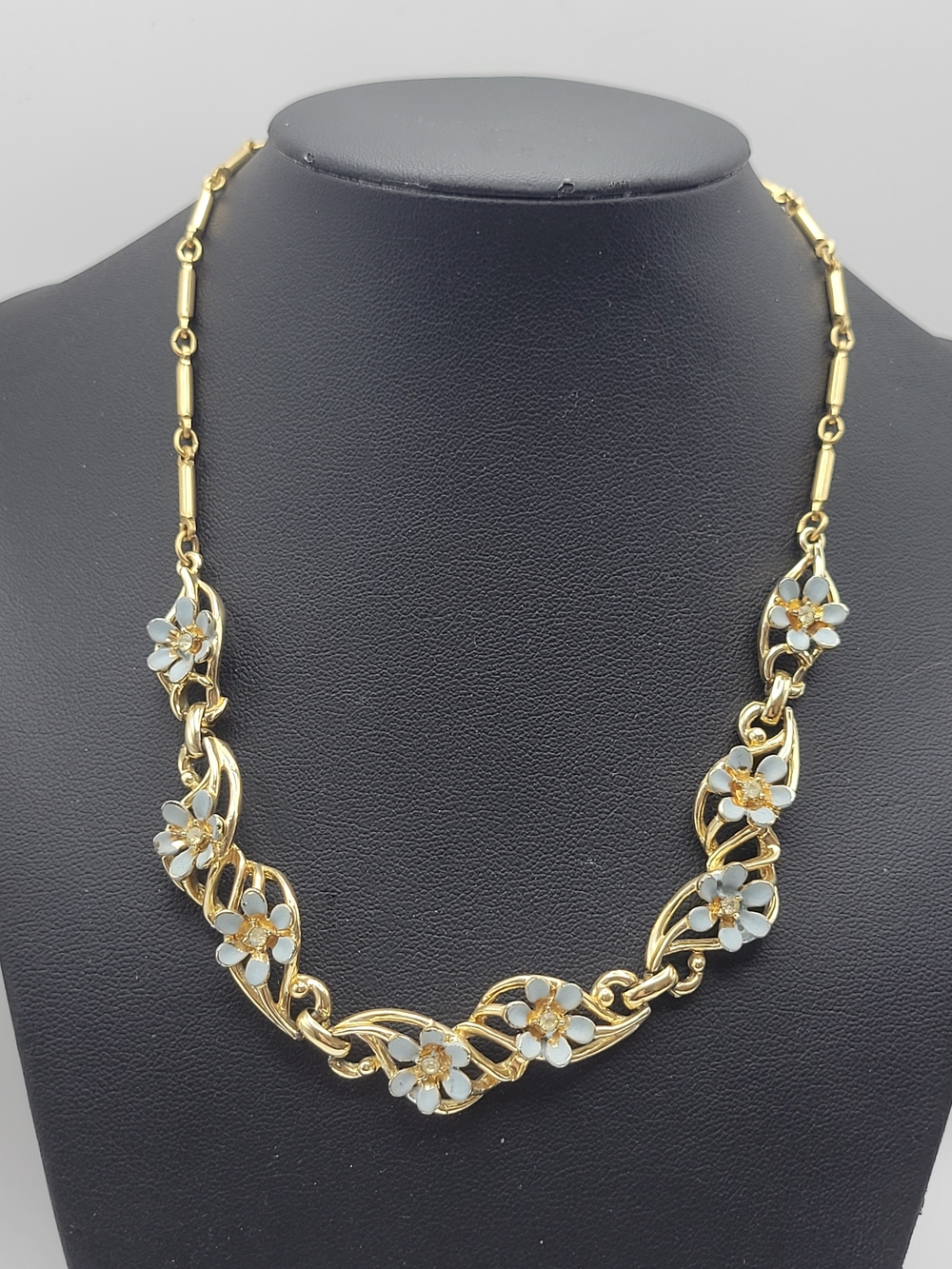Vintage Gold Tone Blue Flower Link Choker Necklace